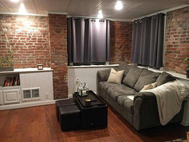 76 Eutaw St, Boston, MA 02128