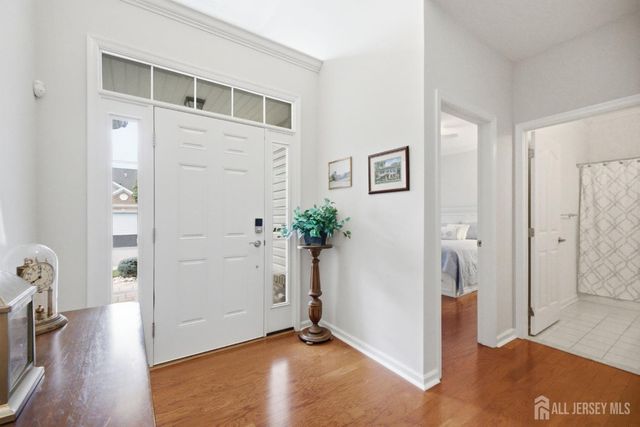 51 Gryphon Drive, Monroe, NJ 08831