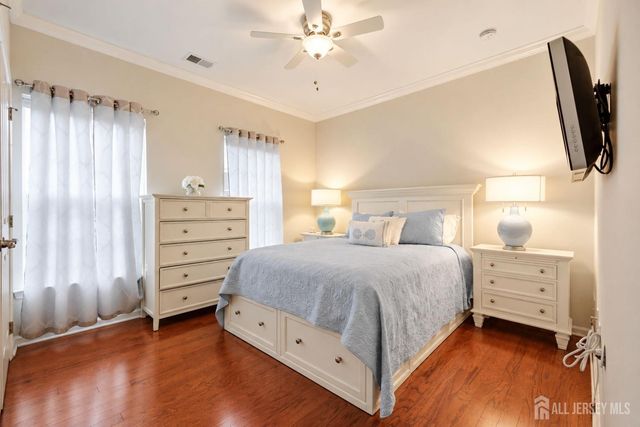 51 Gryphon Drive, Monroe, NJ 08831