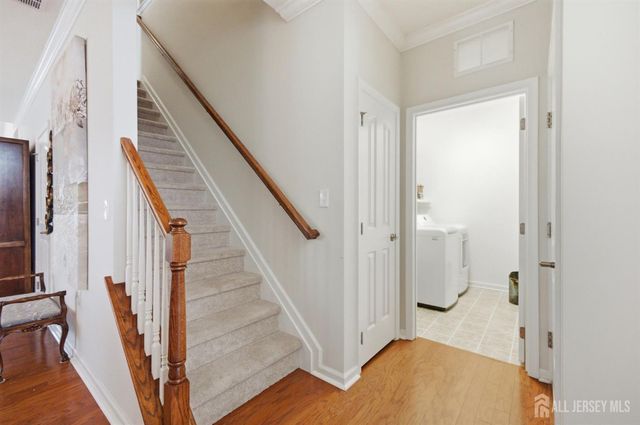 51 Gryphon Drive, Monroe, NJ 08831