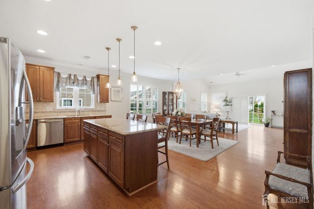 51 Gryphon Drive, Monroe, NJ 08831