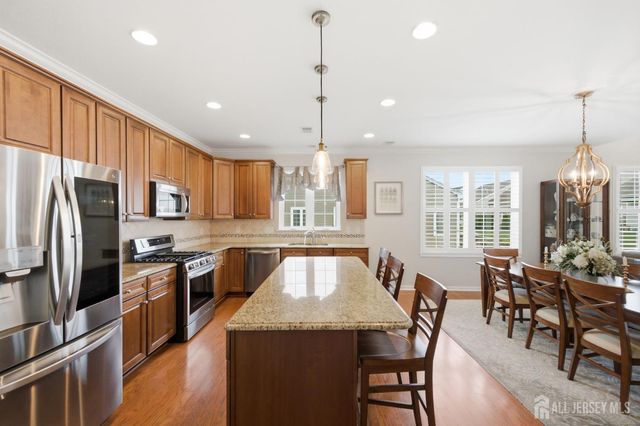 51 Gryphon Drive, Monroe, NJ 08831