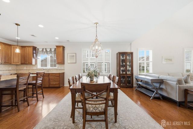 51 Gryphon Drive, Monroe, NJ 08831