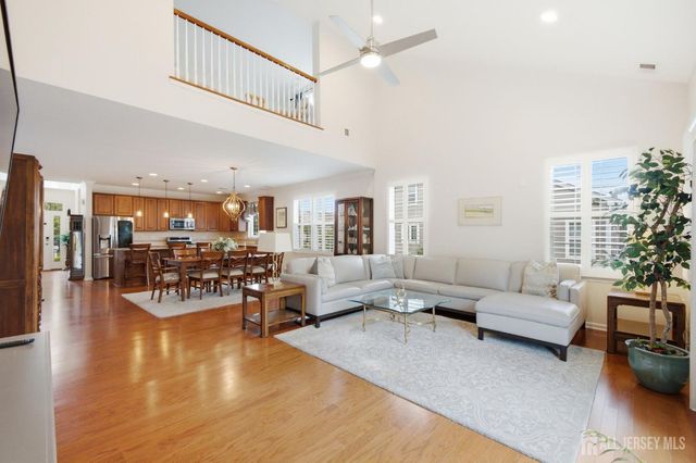 51 Gryphon Drive, Monroe, NJ 08831
