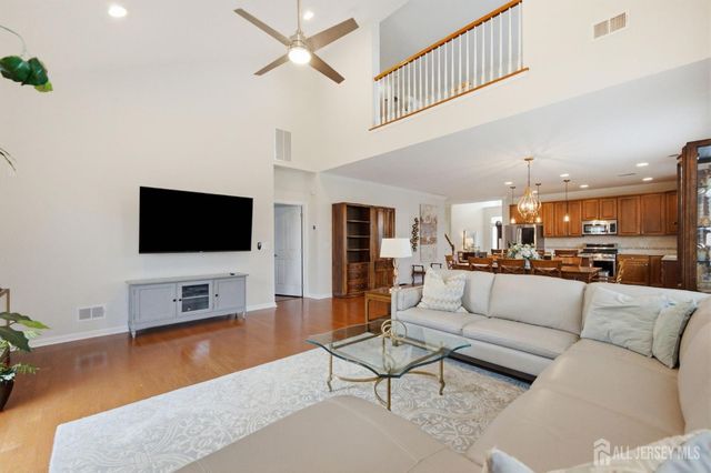 51 Gryphon Drive, Monroe, NJ 08831