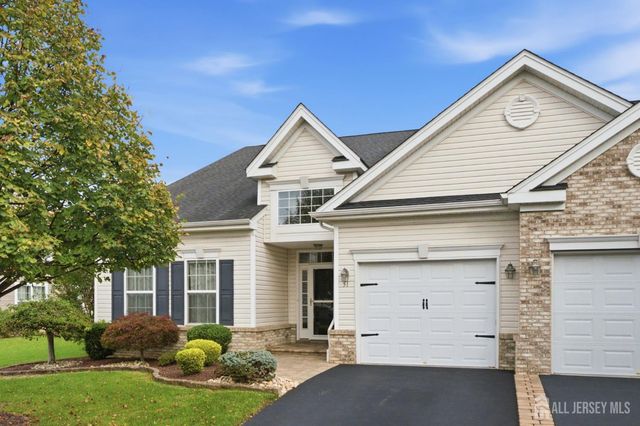51 Gryphon Drive, Monroe, NJ 08831