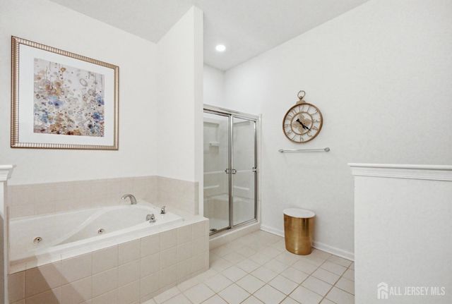 51 Gryphon Drive, Monroe, NJ 08831
