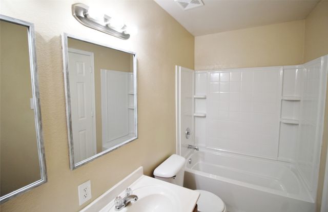 321 Briar Oaks Drive, Royse City, TX 75189