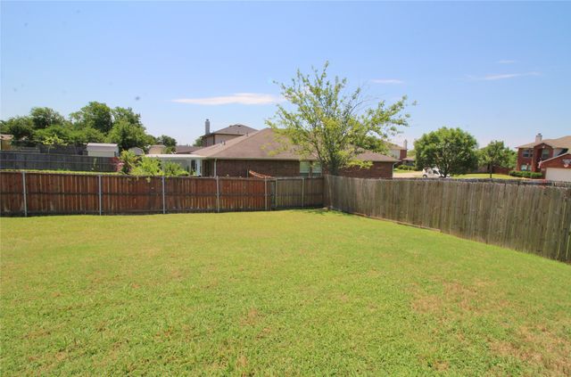321 Briar Oaks Drive, Royse City, TX 75189