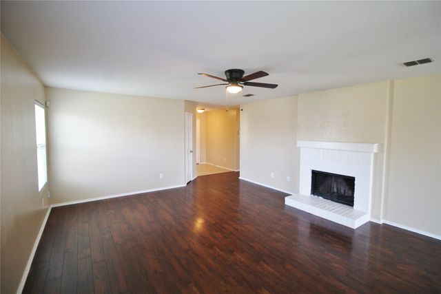 321 Briar Oaks Drive, Royse City, TX 75189