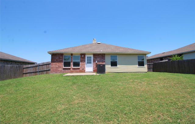 321 Briar Oaks Drive, Royse City, TX 75189