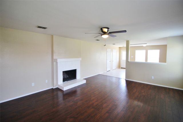 321 Briar Oaks Drive, Royse City, TX 75189