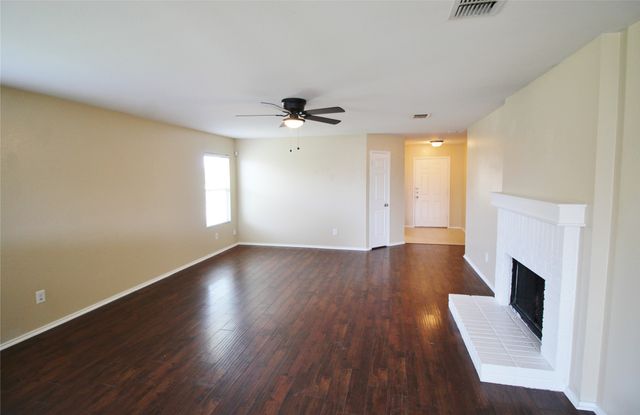 321 Briar Oaks Drive, Royse City, TX 75189
