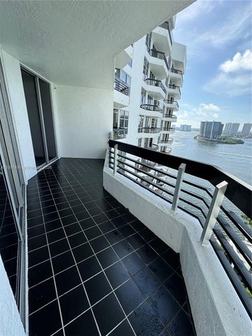 3600 MYSTIC POINTE DR 1504, Aventura, FL 33180