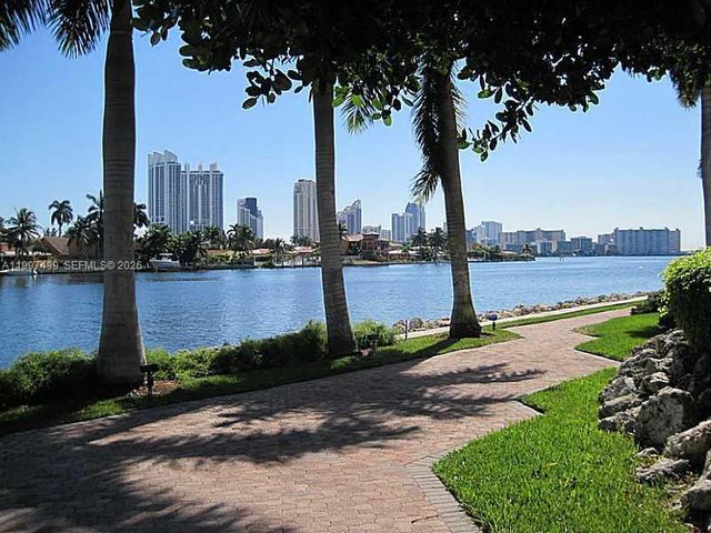 3600 MYSTIC POINTE DR 1504, Aventura, FL 33180