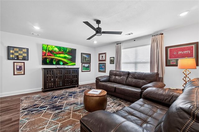 2404 SW Poppy Street, Bentonville, AR 72713