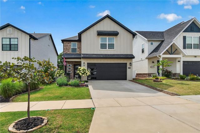 2404 SW Poppy Street, Bentonville, AR 72713