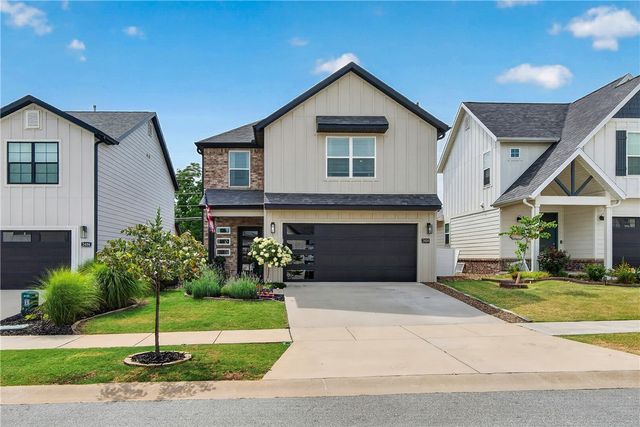 2404 SW Poppy Street, Bentonville, AR 72713