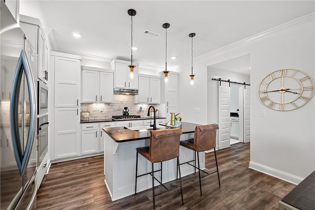 2404 SW Poppy Street, Bentonville, AR 72713