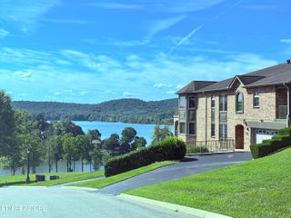 2834 Lake Pointe Drive, Kingston, TN 37763