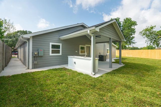 3618 Tamfield Drive, Houston, TX 77066