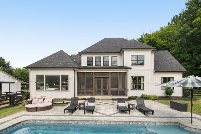 4450 Savage Pointe PVT Dr, Franklin, TN 37064