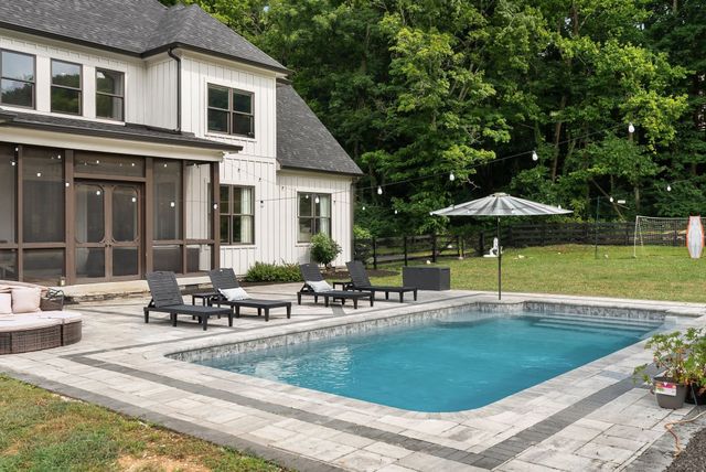 4450 Savage Pointe PVT Dr, Franklin, TN 37064