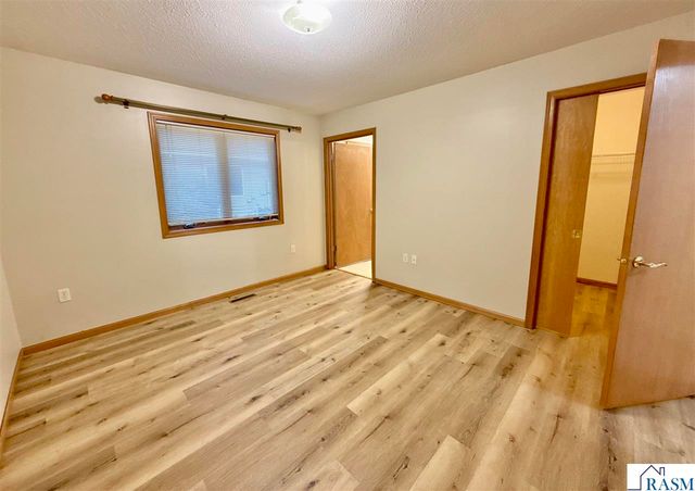 939 Mayvis Boulevard, Mankato, MN 56001