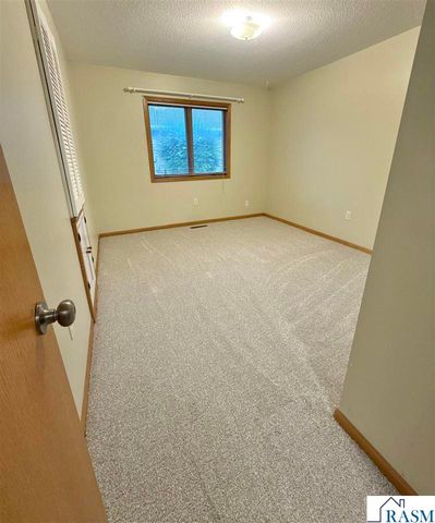 939 Mayvis Boulevard, Mankato, MN 56001