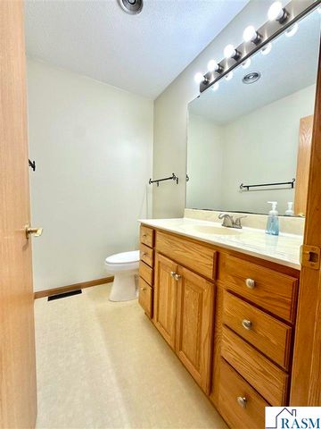 939 Mayvis Boulevard, Mankato, MN 56001