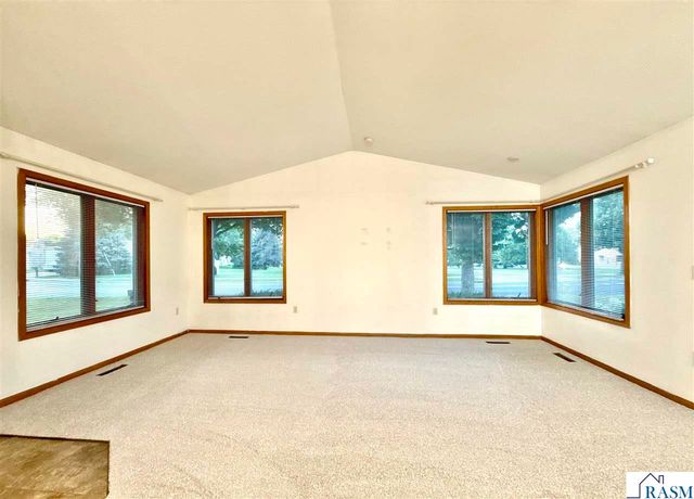 939 Mayvis Boulevard, Mankato, MN 56001