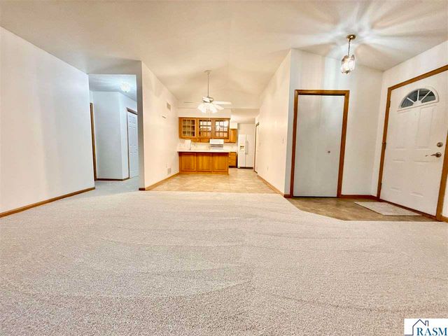 939 Mayvis Boulevard, Mankato, MN 56001