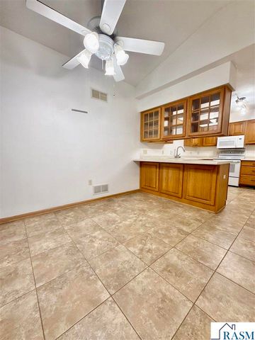 939 Mayvis Boulevard, Mankato, MN 56001