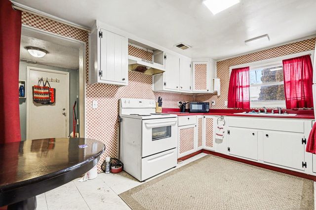 408 E 14th Street, La Porte, IN 46350