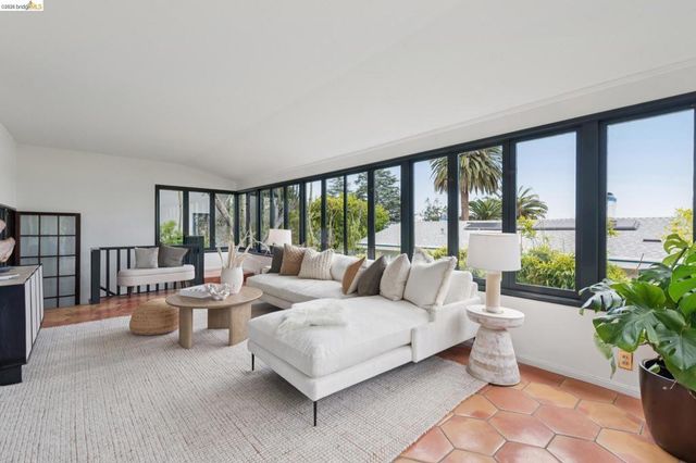 17 Eucalyptus Road, Berkeley, CA 94705