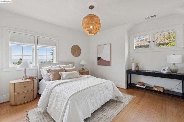 17 Eucalyptus Road, Berkeley, CA 94705