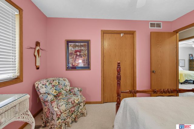 3500 W Van Dorn Street, Lincoln, NE 68522