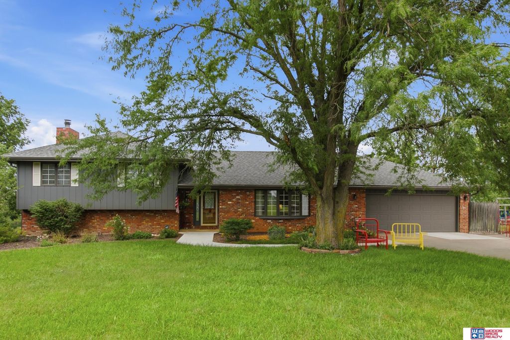 3500 W Van Dorn Street, Lincoln, NE 68522