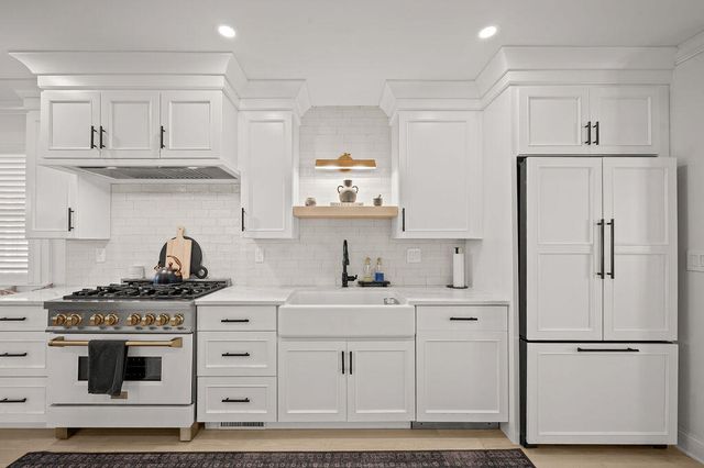 909 Lions Park Drive, Saint Joseph, MI 49085