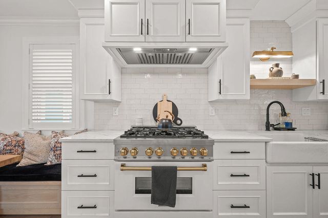 909 Lions Park Drive, Saint Joseph, MI 49085