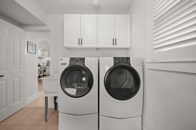 909 Lions Park Drive, Saint Joseph, MI 49085