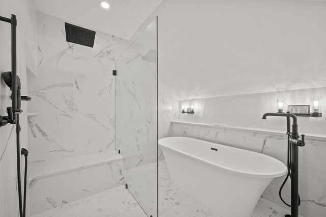 909 Lions Park Drive, Saint Joseph, MI 49085