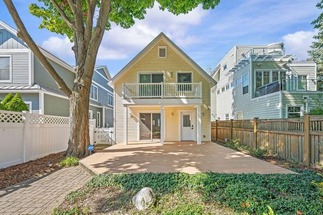 909 Lions Park Drive, Saint Joseph, MI 49085