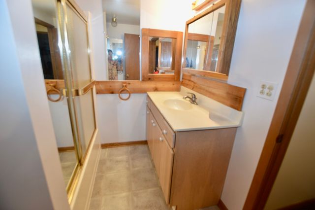 10905 Breezy Lawn Road, Spring Grove, IL 60081