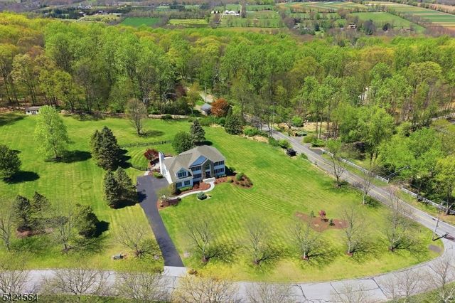 1 Samantha Ln, Washington Twp., NJ 07830