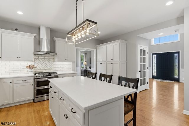 1 Samantha Ln, Washington Twp., NJ 07830
