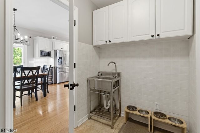 1 Samantha Ln, Washington Twp., NJ 07830