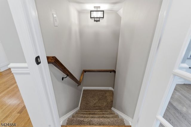 1 Samantha Ln, Washington Twp., NJ 07830