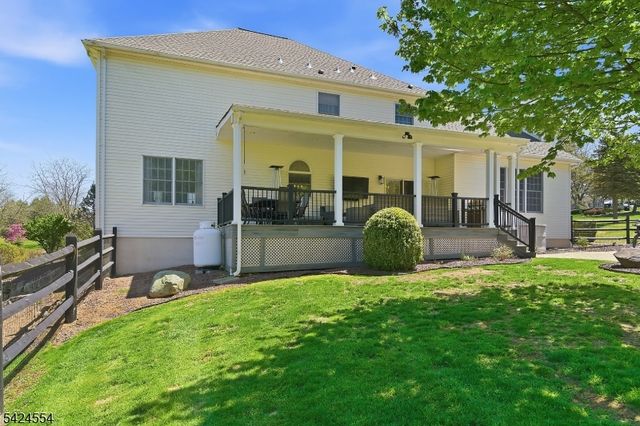 1 Samantha Ln, Washington Twp., NJ 07830
