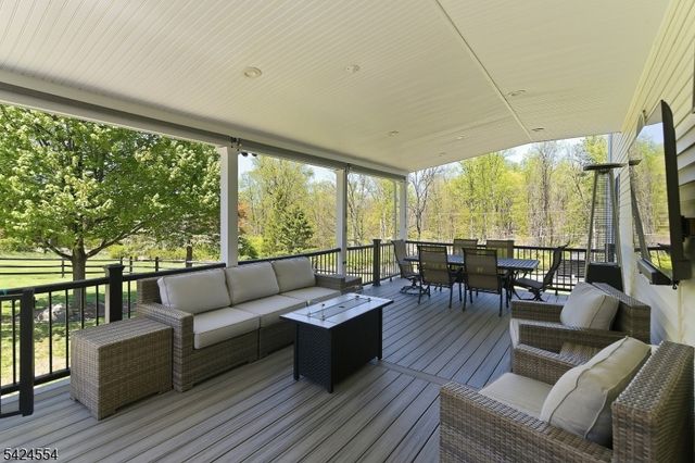 1 Samantha Ln, Washington Twp., NJ 07830